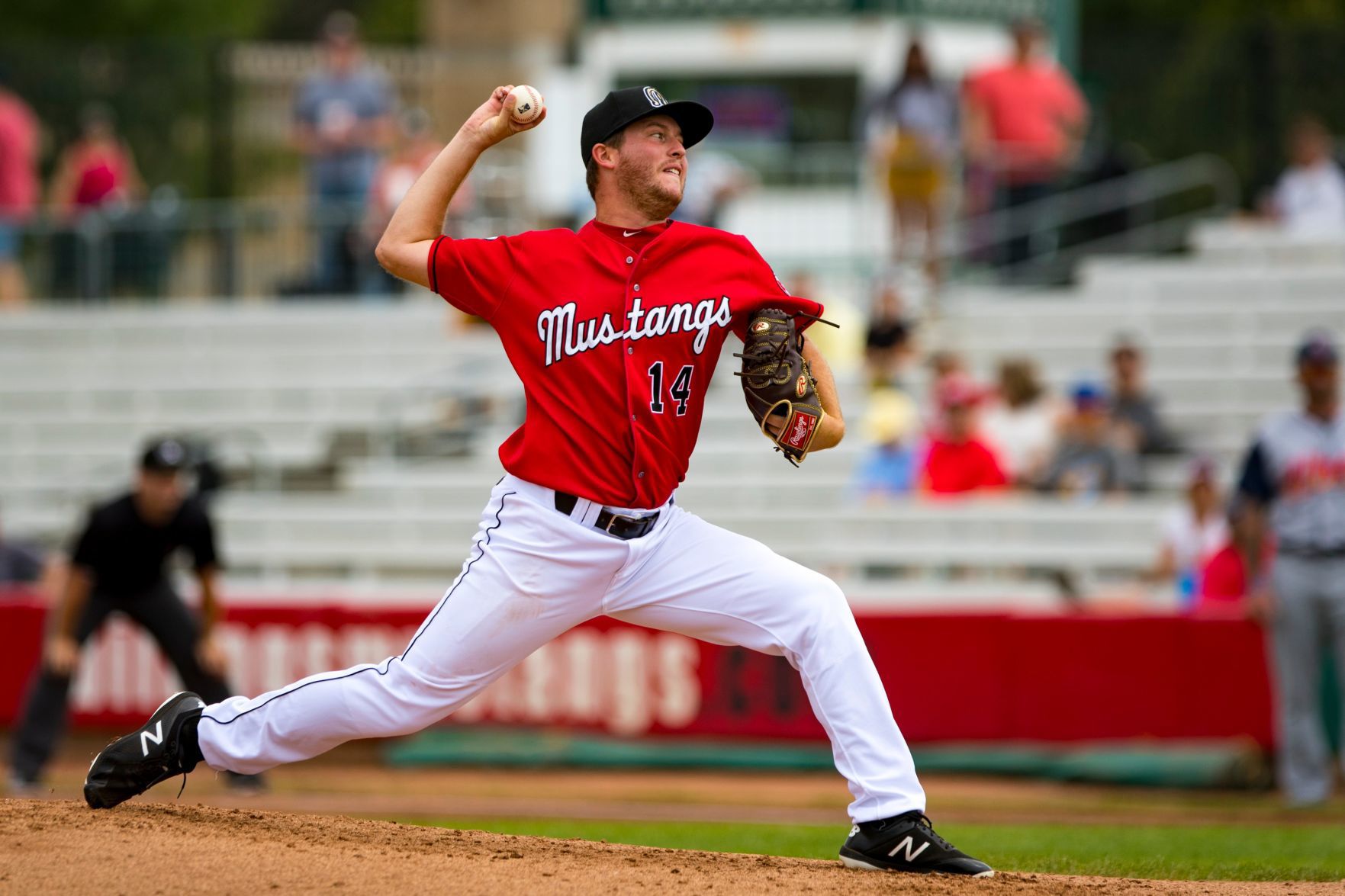 Billings Mustangs play the Rocky Mountain Vibes